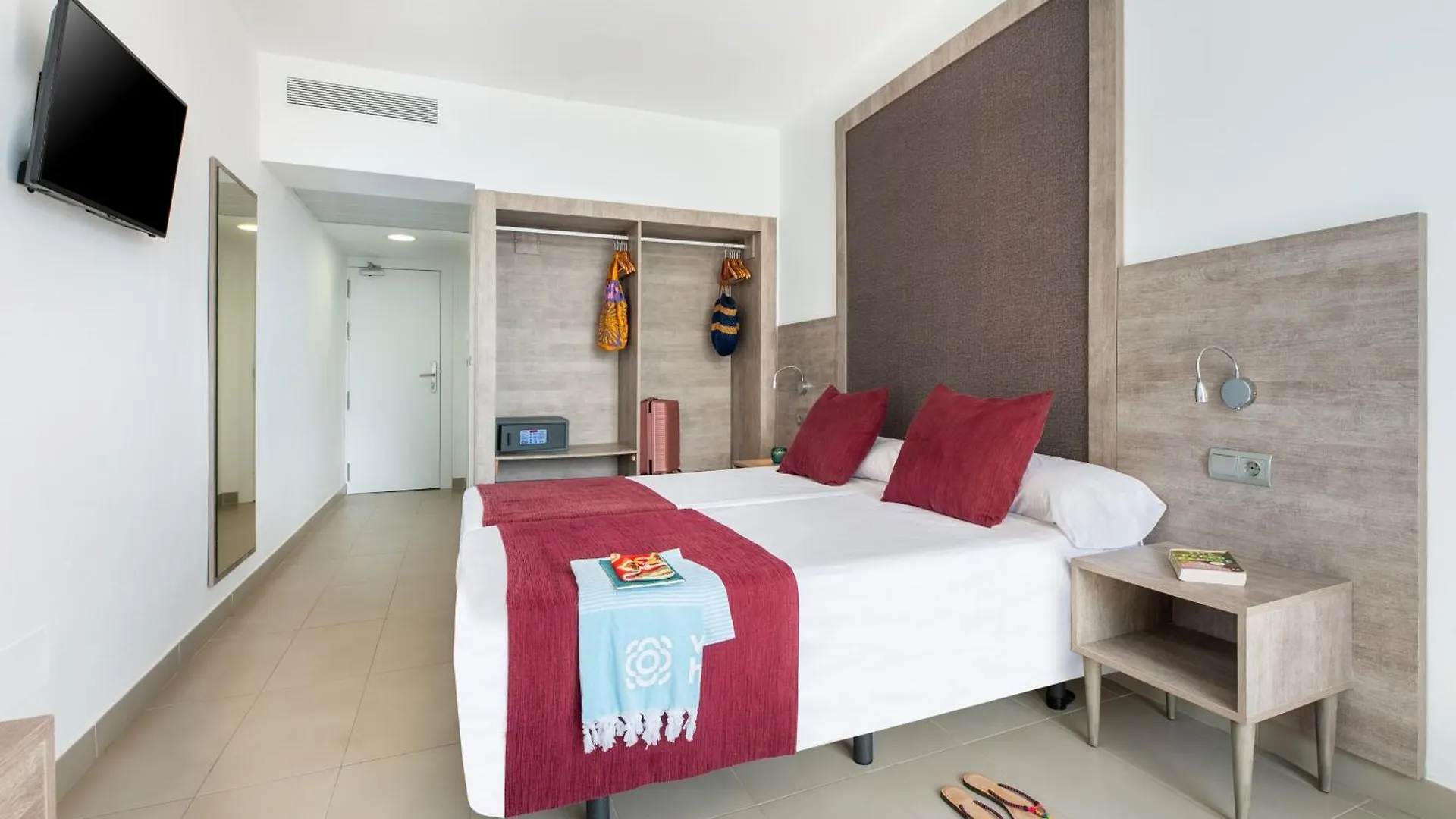 Hotel Vibra Riviera San Antonio  Spain